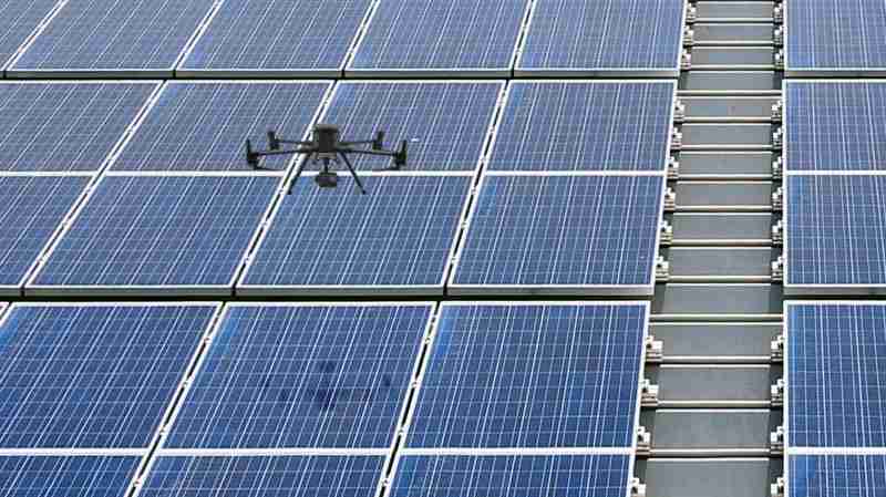 z6mg·人生就是博以无人机搭配IR Sensor热显像技术进行全方面模块健检，，，，有效降低人力成本并提升发电量