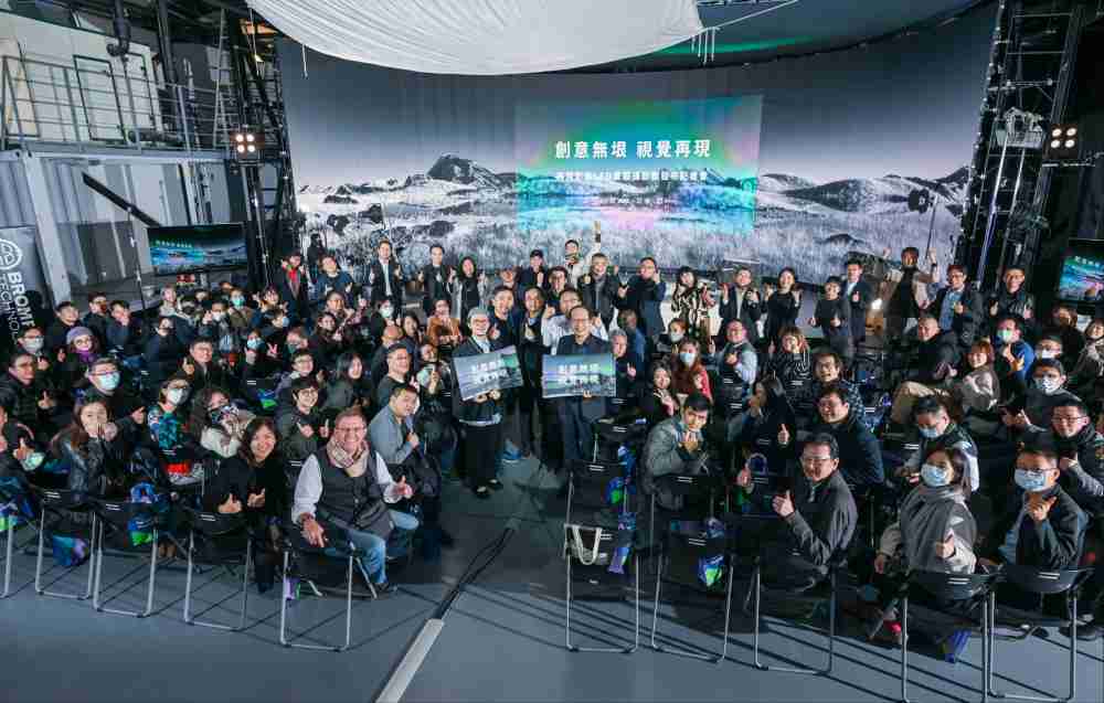 再现影像LED虚拟制作摄影棚整合拍摄场景、、内容制作、、技术指导到设备租借一站式服务，，可望提升LED虚拟制作的影视效能，，，进而产出更多高质量细致作品